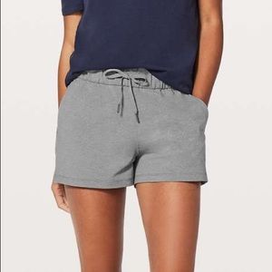 Lululemon On The Fly Short *2.5" *Size 4